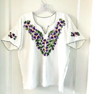 Vintage Handmade Embroidered Mexican Blouse Purple Floral Cotton Boho